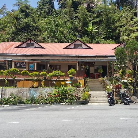 ALORA BUDGET Inn Tanah Rata Bagian luar foto